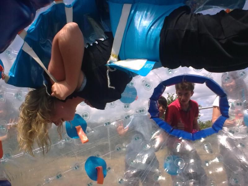 Bulle gonflable géante transparente