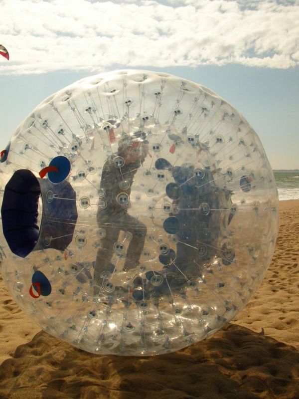 bulles geantes, gonflable, location boule geante, rolling bulle, animation bulle  gonflable, louer bulle gonflable geante, dans le morbihan, jeux gonflable  en bretagne, jeux boule geantes à louer, vannes 56, st brieuc 22