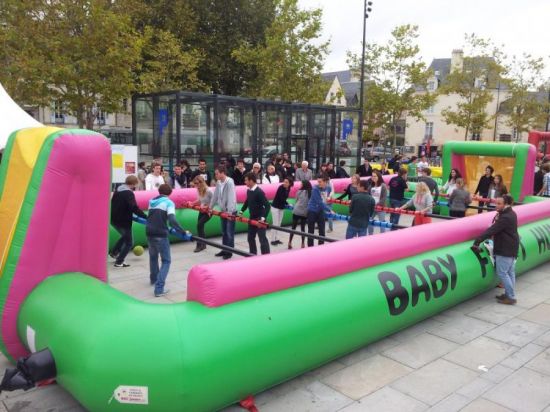 Location de Baby foot humain 22 Joueurs