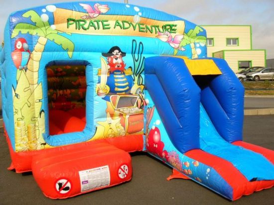 Location de Chateau pirate avec toboggan