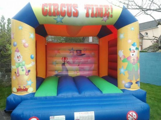 Location de chateau gonflable CLOWN avec toit
